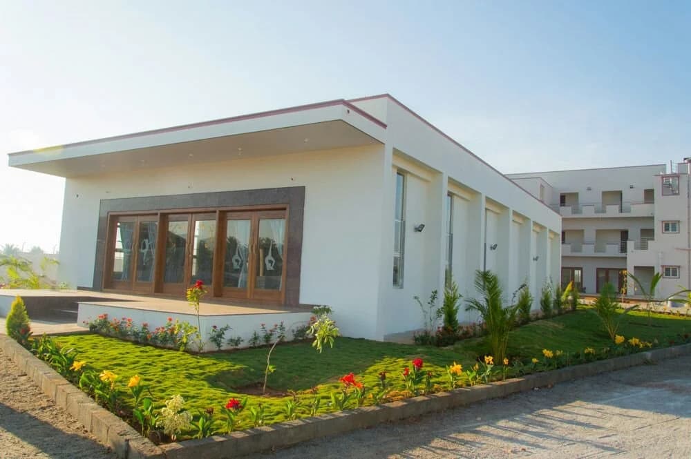 The open-air yoga shala at Prashant Yogashraya Ramanagara Center